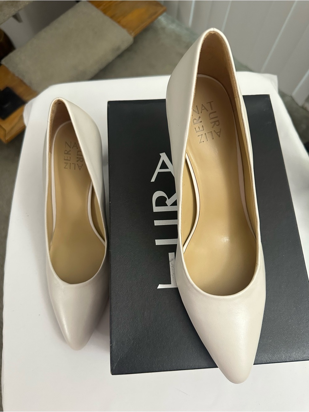 Naturalizer Evie Alabaster Pointed-Toe Pumps